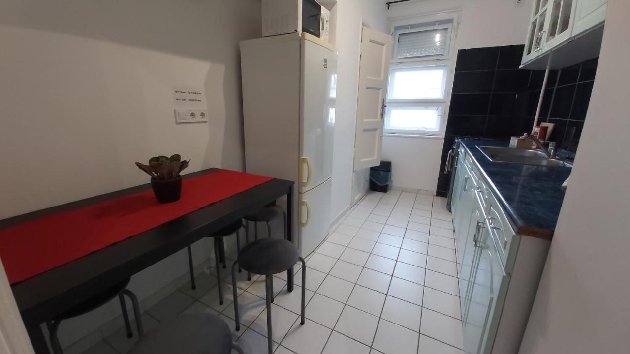 FREE PARKING - Tisza-parti Napfény Apartman Szeged Exterior foto