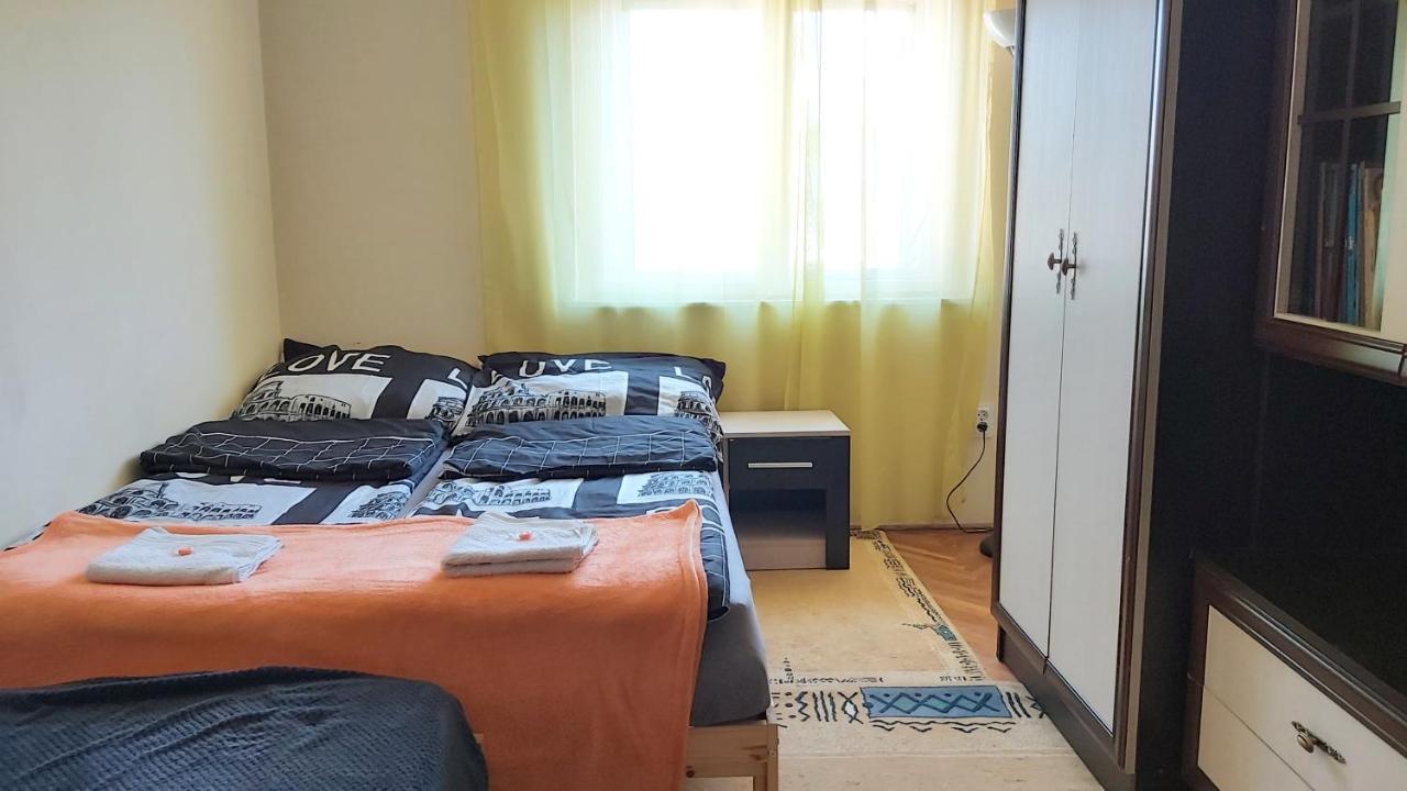FREE PARKING - Tisza-parti Napfény Apartman Szeged Exterior foto